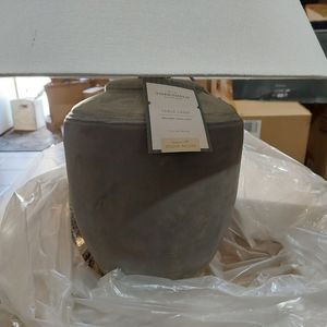 Threshold table lamp